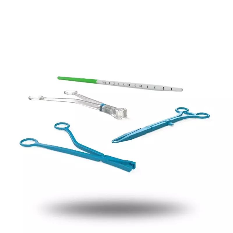 Set de retrait de stérilet comprenant 1 pince d&rsquo;extraction, 1 pince de pozzi droite, 1 ciseaux coupe-fil distal et 1 hystéromètre